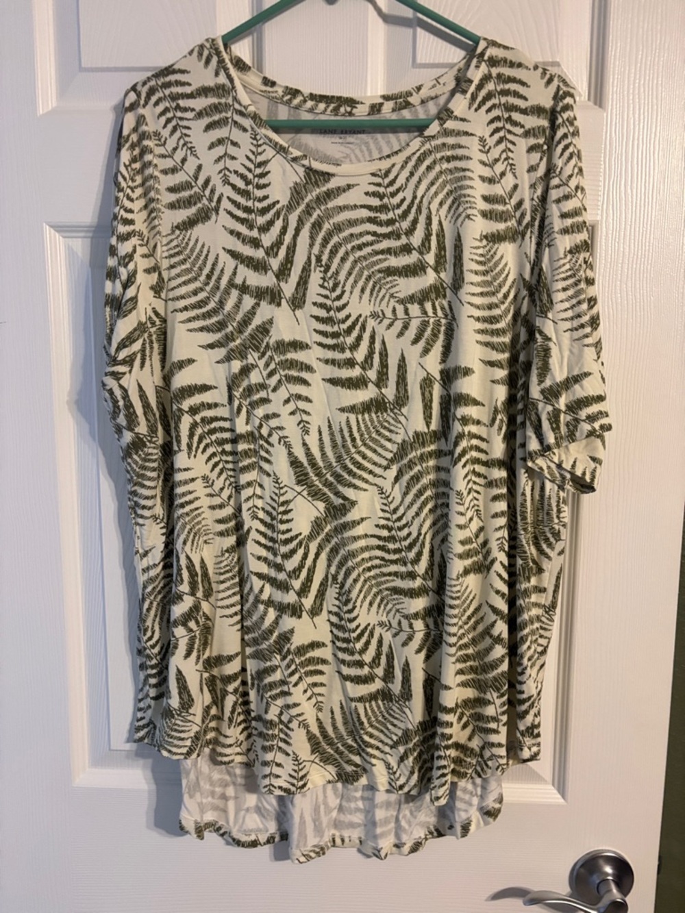 Lane Bryant Olive Fern-Print Crewneck Tunic in Cream and Olive